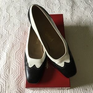 Vintage Salvatore Ferragamo Gladden Heels- Sz. 7.5